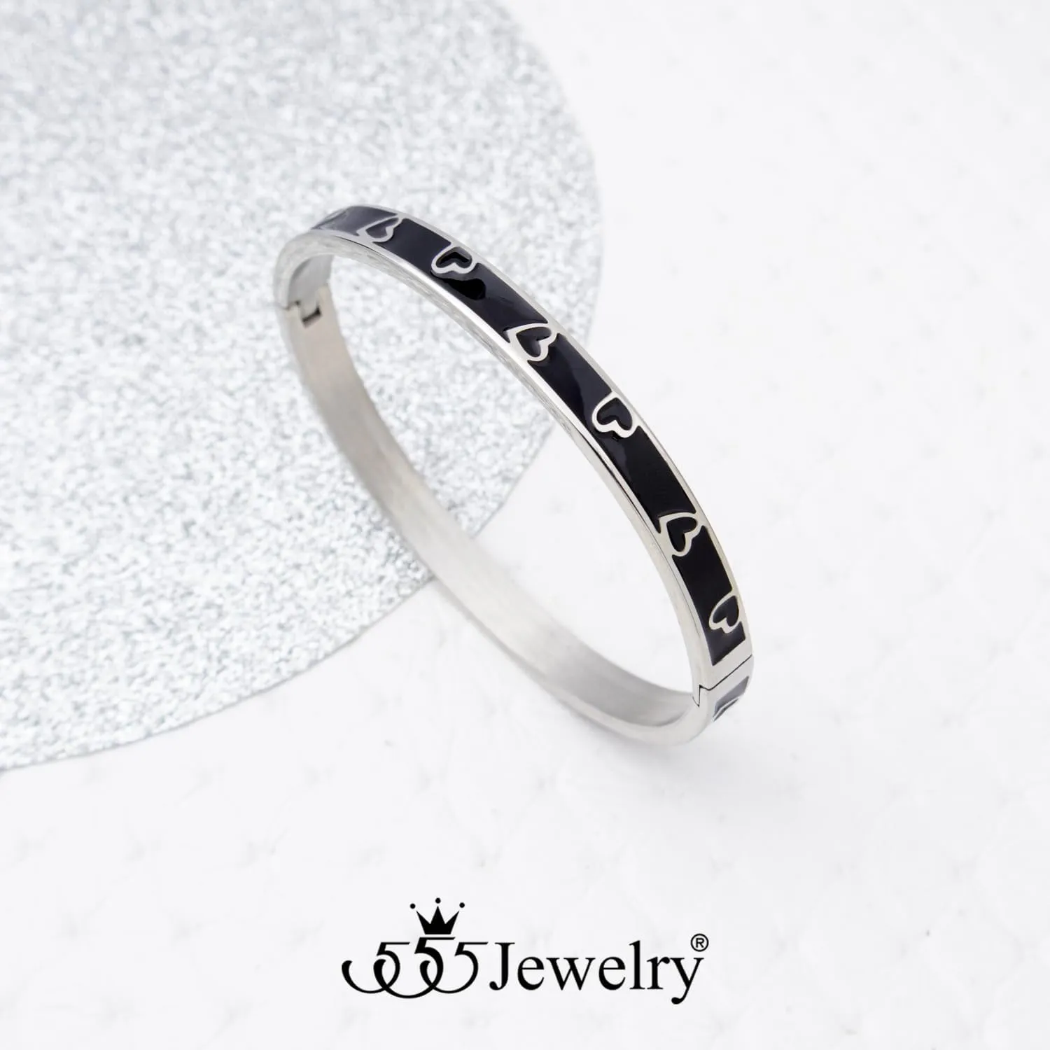 555Jewelry Wide Stainless Steel Bracelet Geometric Triangle Heart Enamel Bangle Bracelets for Women Two Tone Hinged Arm Cuff Jewelry for Women
