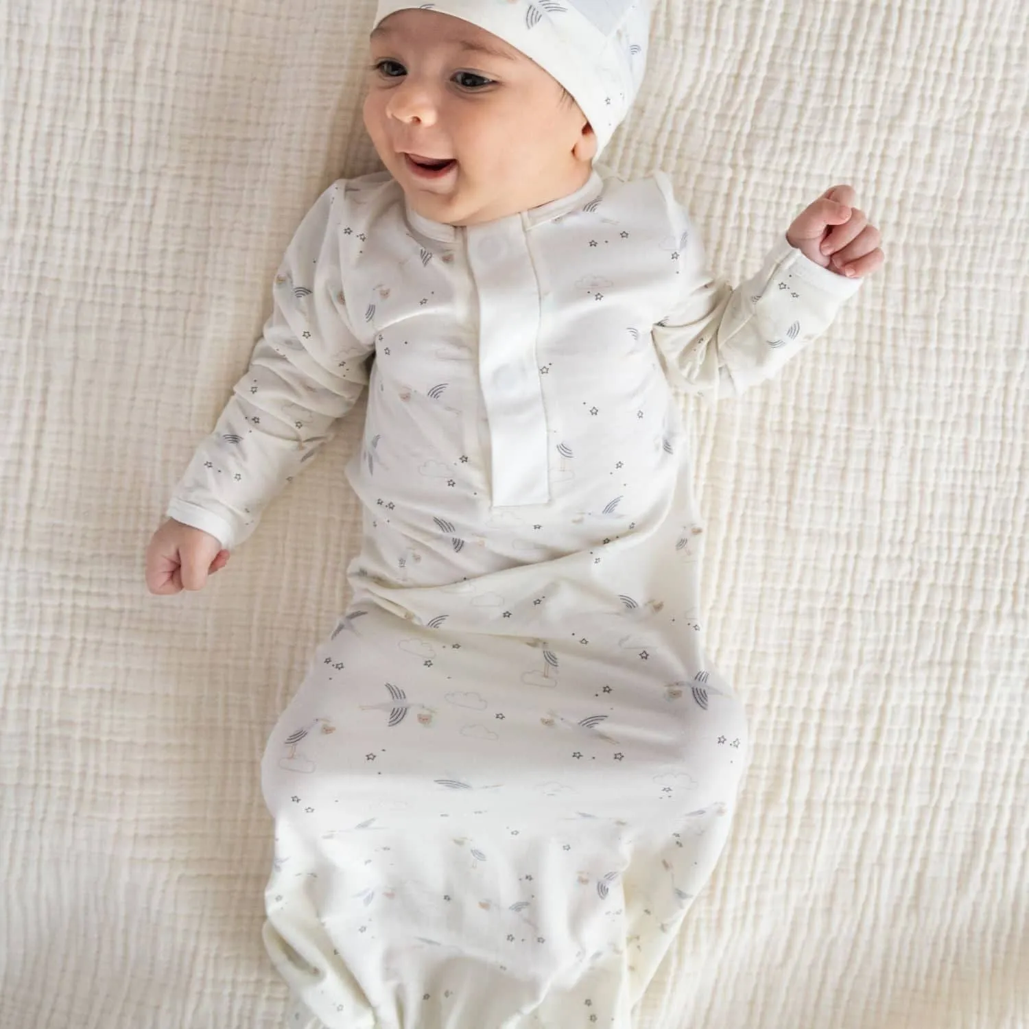 Beary Special Delivery Modal Magnetic Gown   Hat Set