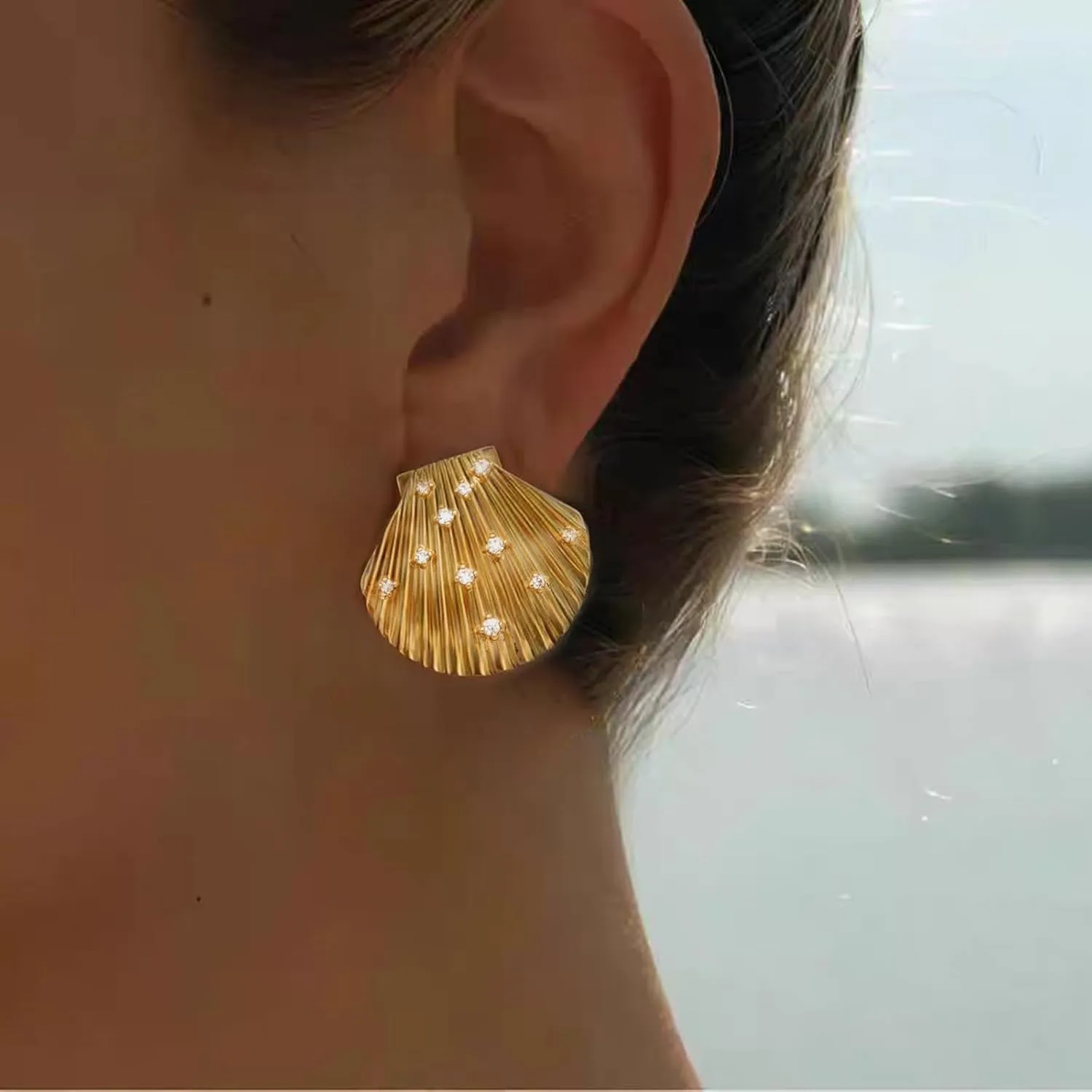 Bi&Yamigeo Shell Earrings,Seashell Stud Earrings,Vintage Beach Sea Shell Theme Jewelry for Women
