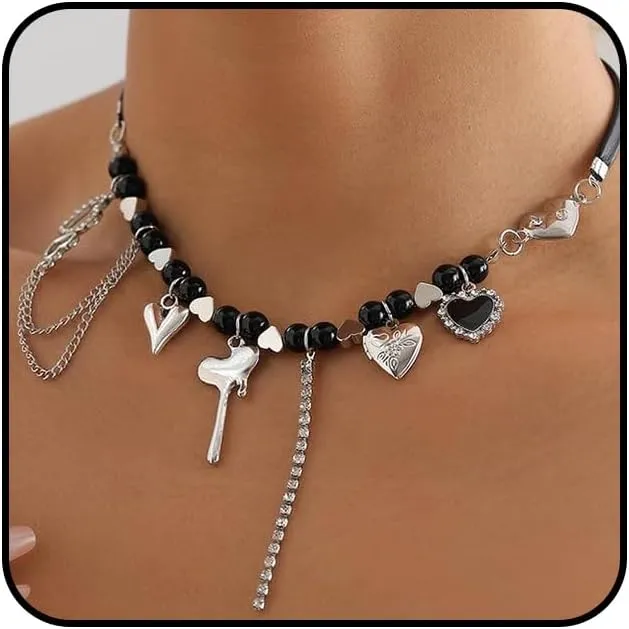 Black Heart Beaded Leather Choker Necklaces for Women Adjustable Goth Y2k Heart Tassel Collar Necklace Gothic Love Zircon Necklace Jewelry Accessories