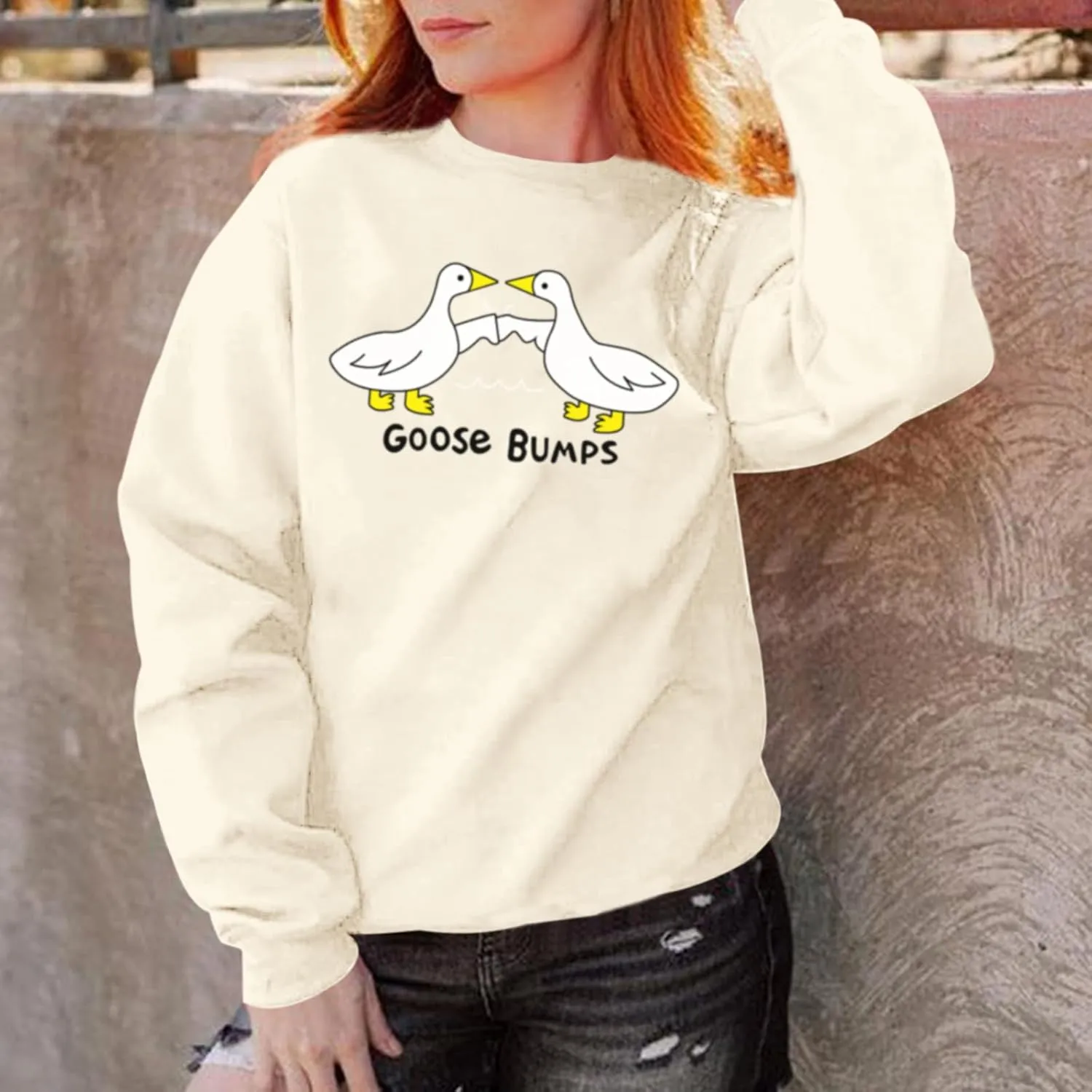 KIEKIECOO Funny Graphic Duck Crewneck Sweatshirts for Women Aesthetic Soft Long Sleeve Pullover Preppy Cute Fall Sweater