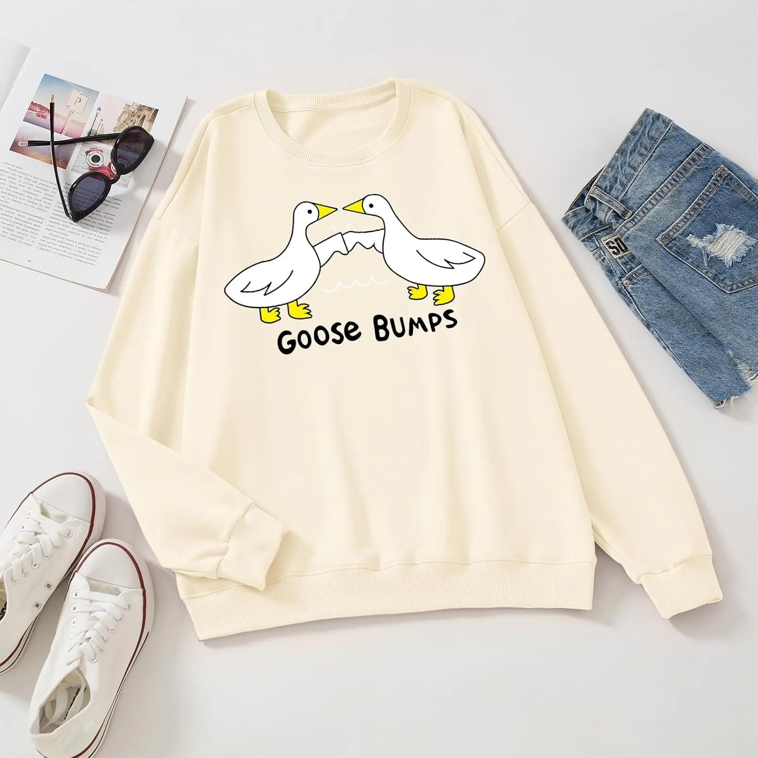 KIEKIECOO Funny Graphic Duck Crewneck Sweatshirts for Women Aesthetic Soft Long Sleeve Pullover Preppy Cute Fall Sweater