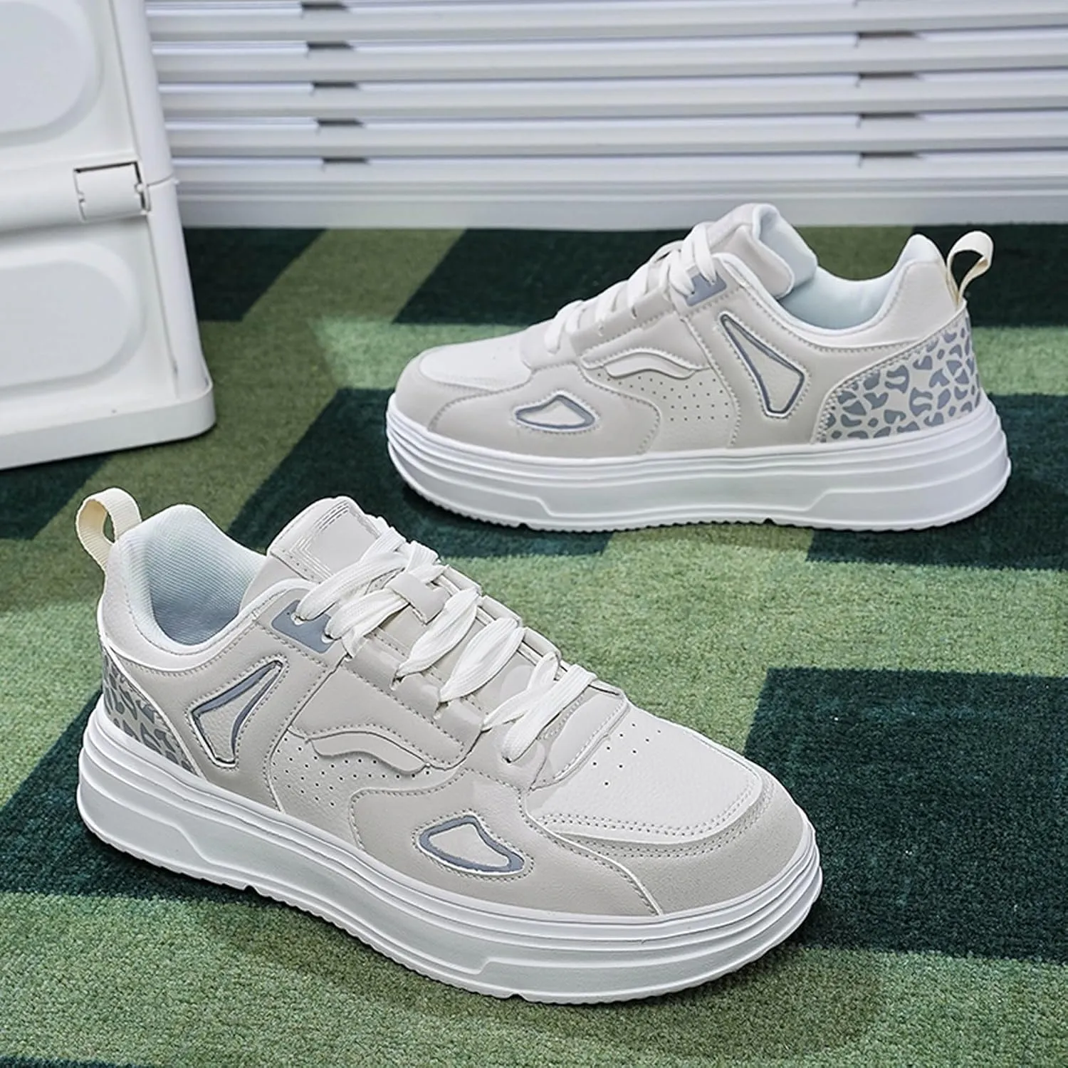 Men Women Lace up Fashion Lightweight Casual Skateboarding Shoes Tennis Shoes Basketball Shoes