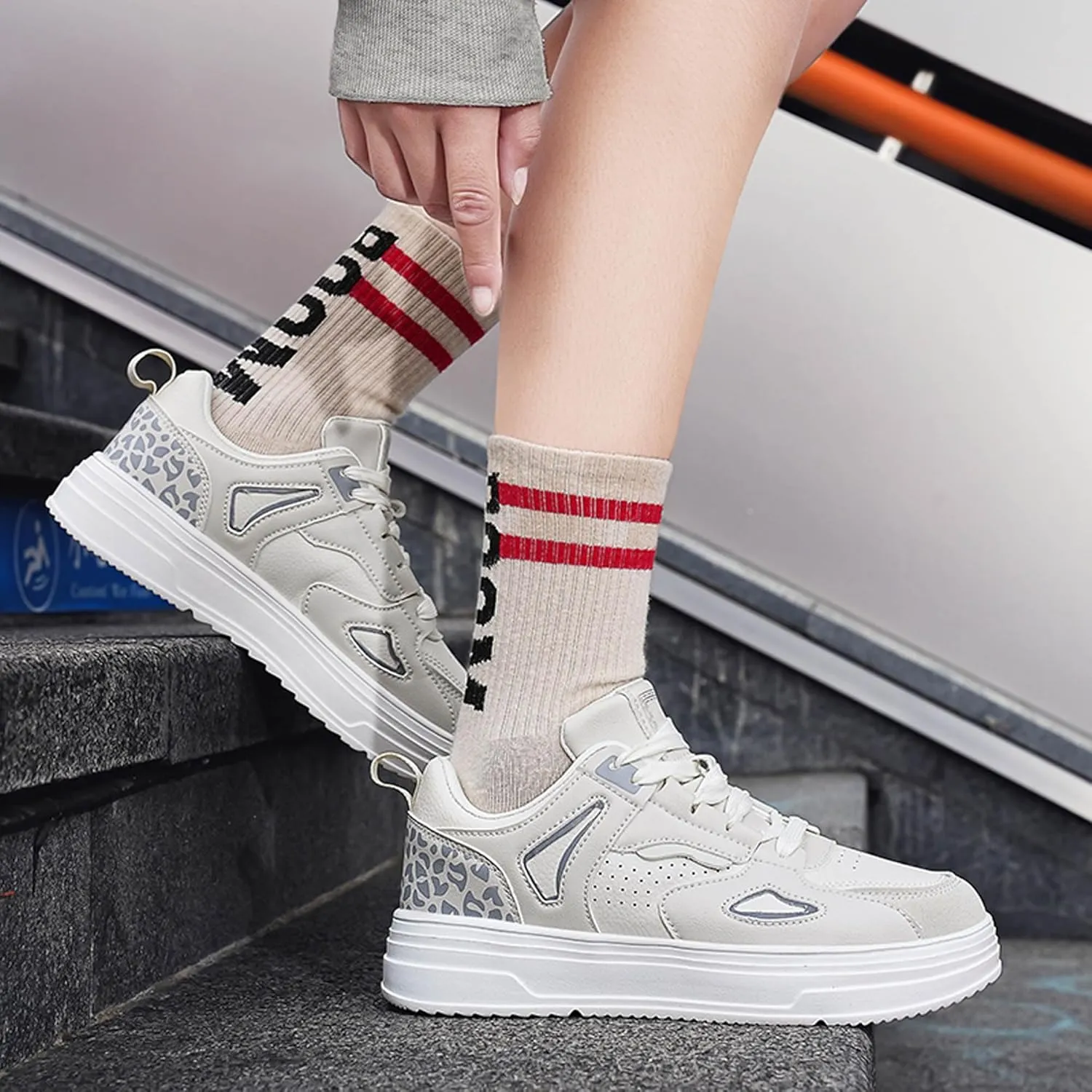 Men Women Lace up Fashion Lightweight Casual Skateboarding Shoes Tennis Shoes Basketball Shoes