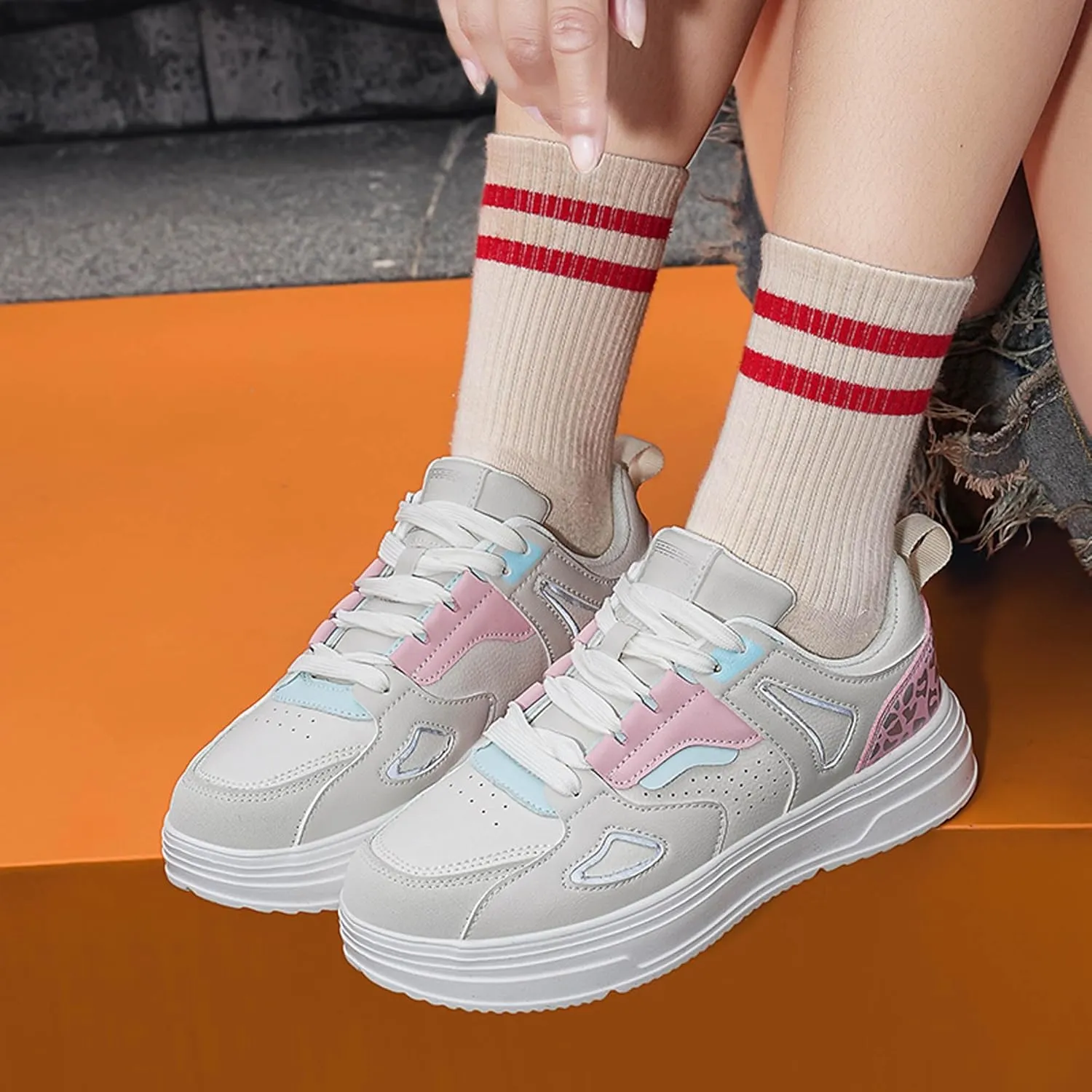 Men Women Lace up Fashion Lightweight Casual Skateboarding Shoes Tennis Shoes Basketball Shoes