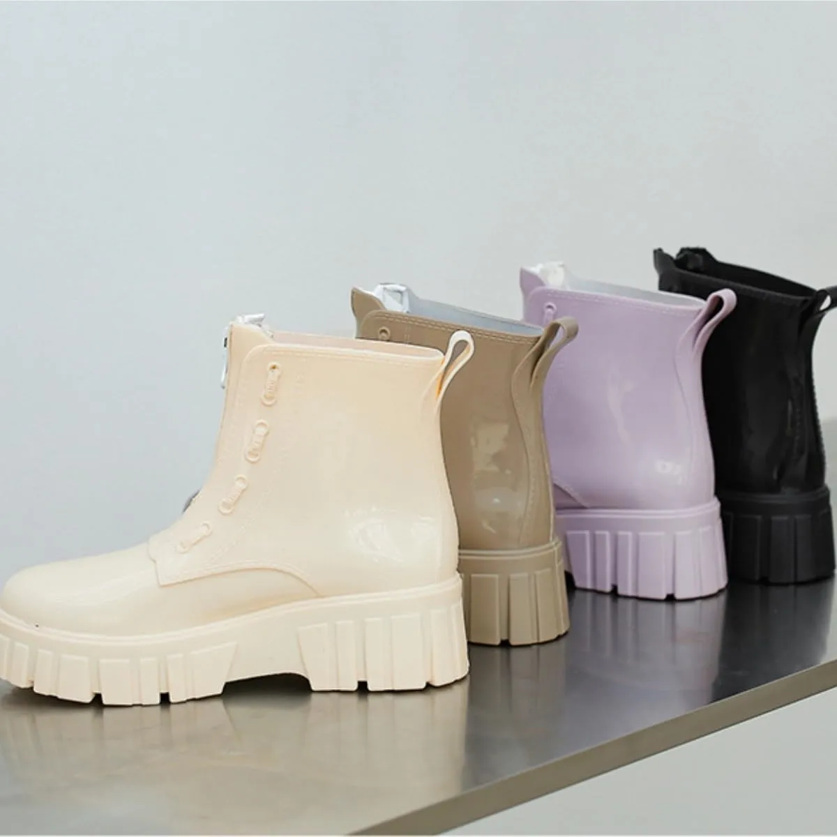 Outdoor Work Booties Women's Thick Soled Rain Boots Waterproof Mid Tube Non Slip Outdoor Water Shoes Outdoor Gardening Work